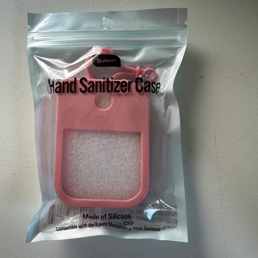 NWT Light Pink Silicone Hand Sanitizer Case With Keychain/Bag Clip